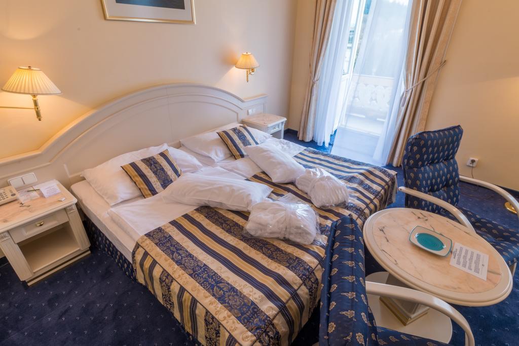 Ensana Hotel Pacifik Mariánské Lázně Extérieur photo